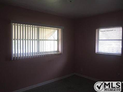 3rd image of 504 NE 20th Ave