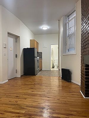 3rd image of 11 Stanton St #1CD