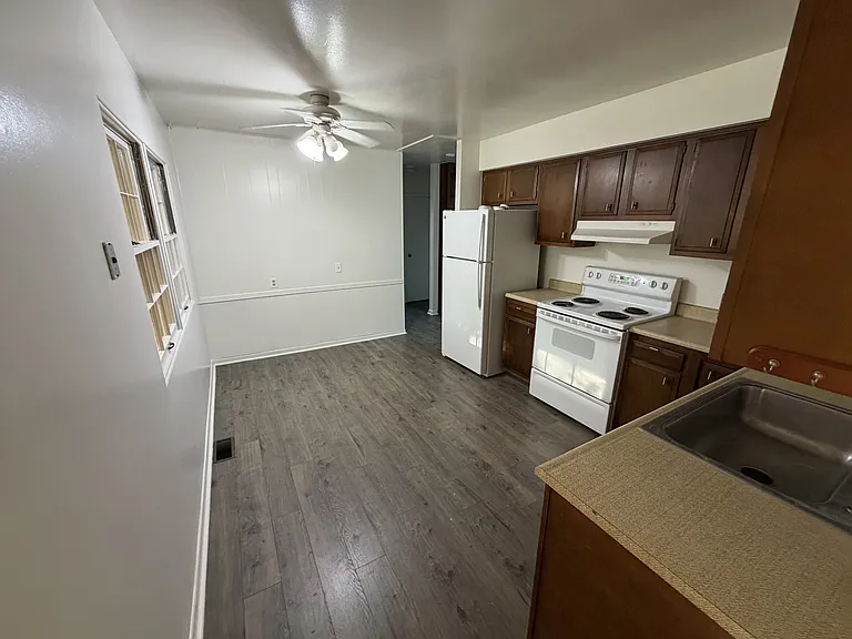 8720 Newhouse St — Photo 7