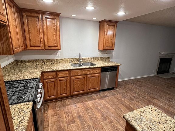 5th image of 23290 Vida Ct