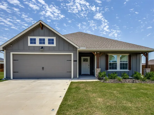 611 Kyle Dr, Tioga, TX 76271