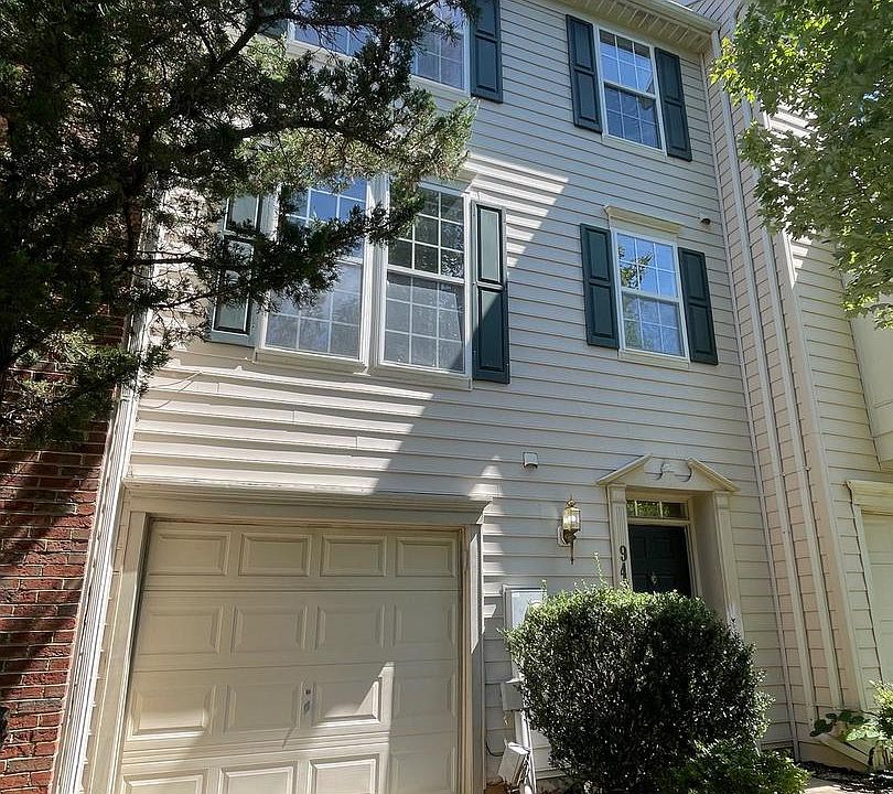 1st image of 9424 Singleton Pl