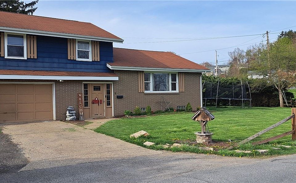 1st image of 8 Elm Dr