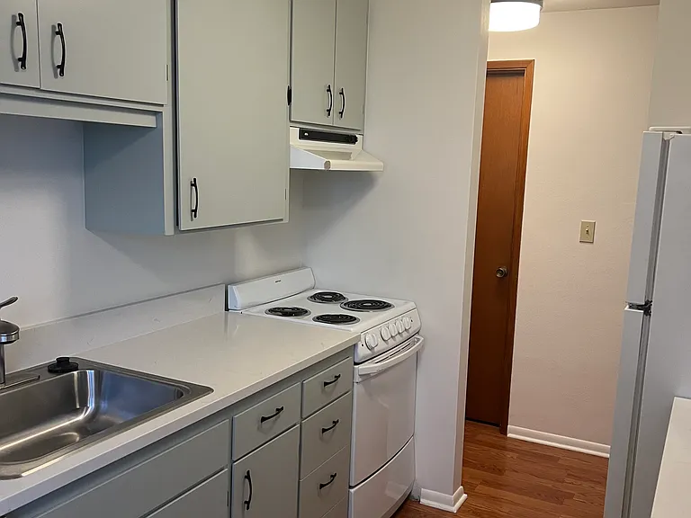 412 N 45th St #102 — Photo 4