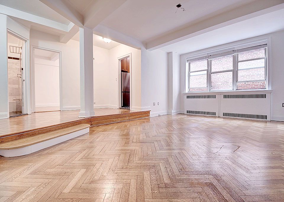 1st image of 10 W 74th St APT 6H