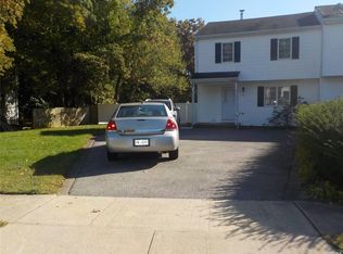 38 Adams Rd, Central Islip, NY 11722