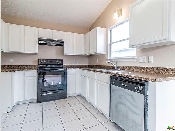 5th image of 2604 Windmill Dr