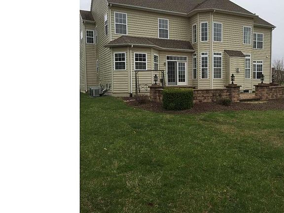 5th image of 219 Bucktail Dr