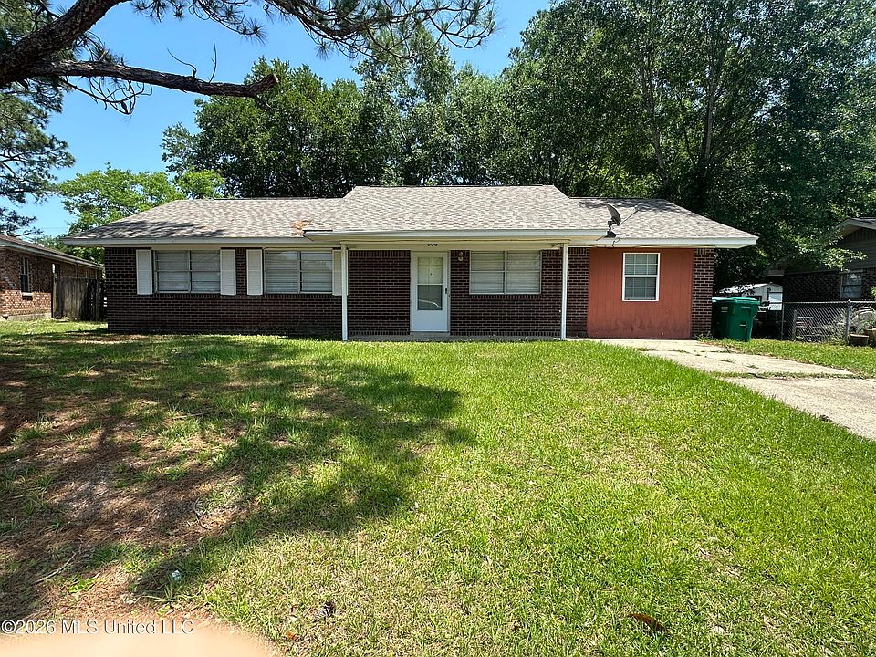 1st image of 806 Shirley Dr