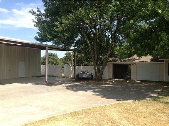 3rd image of 7930 Newt Patterson Ct