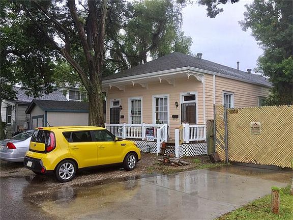 2nd image of 2212 Kerlerec St