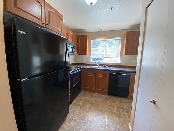 4th image of 19230 Forest Park Dr NE APT L140