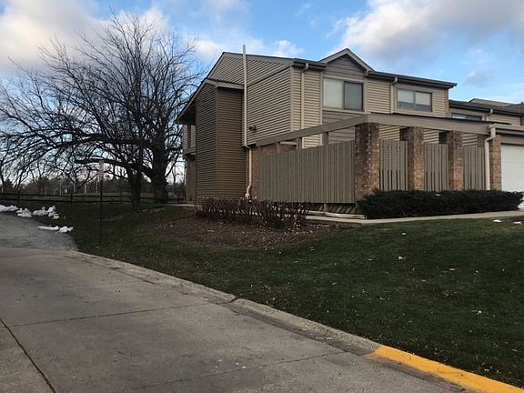 2nd image of 212 W Fairmont Pl