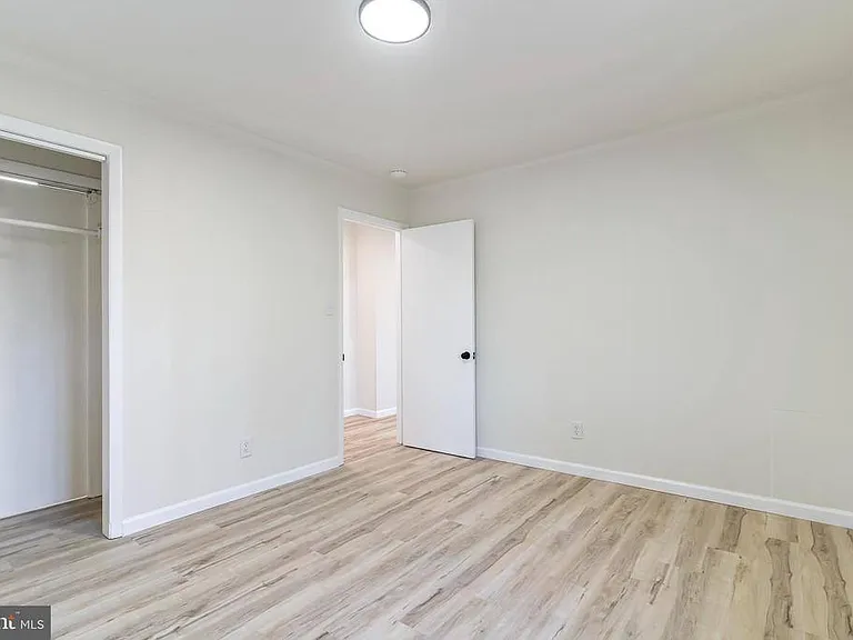 12403 Ridge Rd — Photo 15