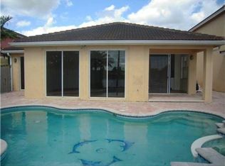 15448 SW 36th Ter, Miami, FL 33185