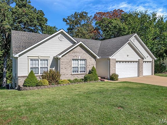 3rd image of 5123 Dominion Dr