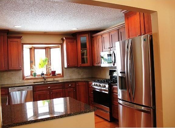 3rd image of 4740 Orleans Ln N