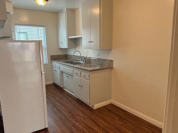4th image of 2225 San Anseline Ave #3