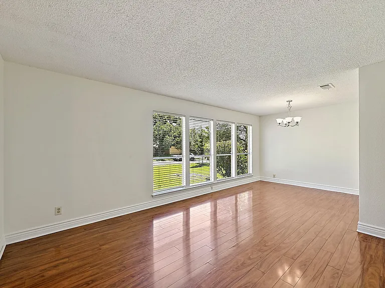 3707 Tarragona Ln — Photo 7