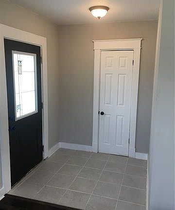 3rd image of 3647 College Ave