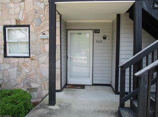 900 S Ridge Ct, Winston Salem, NC 27107