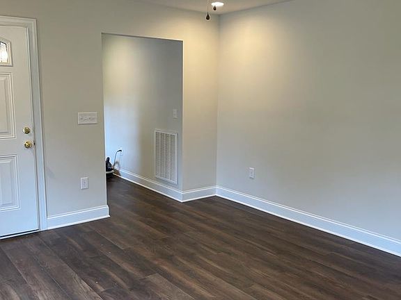 4th image of 354 Lanier Ave