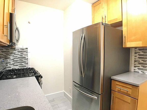 4th image of 3225 Johnson Ave APT 2J
