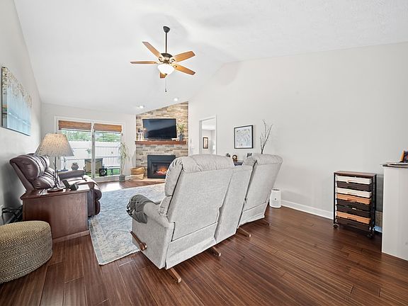 4th image of 8320 Leisure Dr