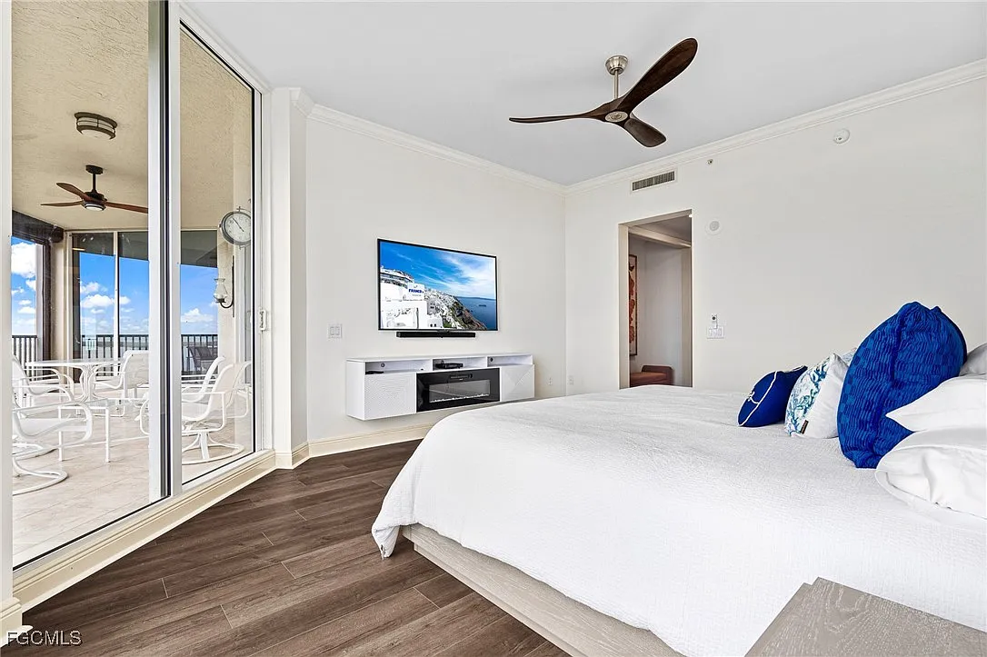 2 bed, 3.0 bath, 2702 sqft, $15,000 — Photo 4
