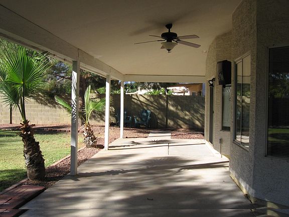 3rd image of 613 W Ensueno Ct