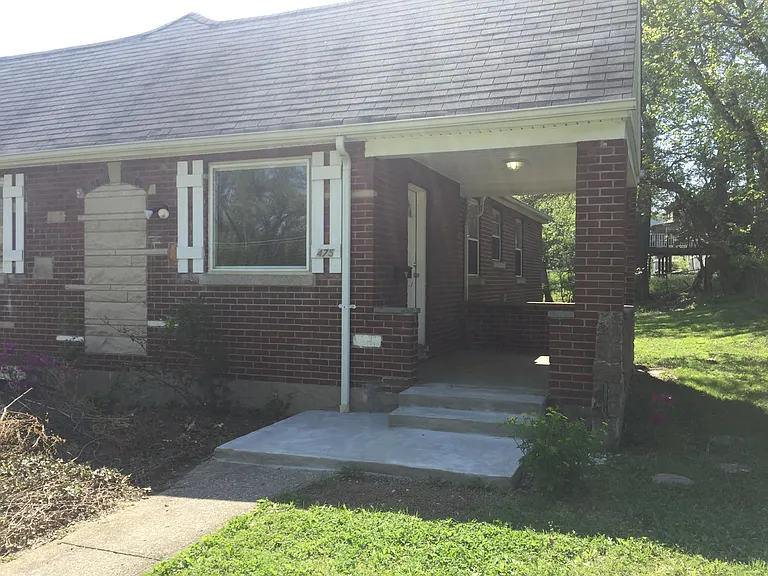 475 Wilke Dr — Photo 2
