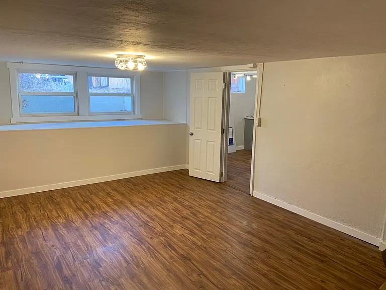 605 Edwards St #B — Photo 6