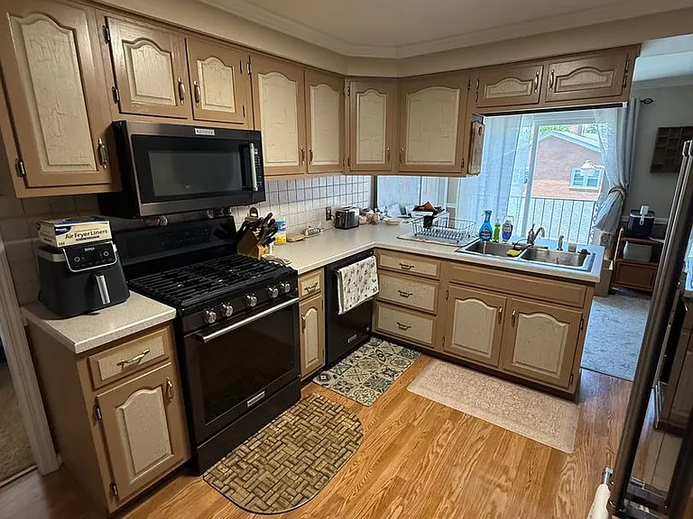5240-5242 Old Oxford Ln — Photo 37