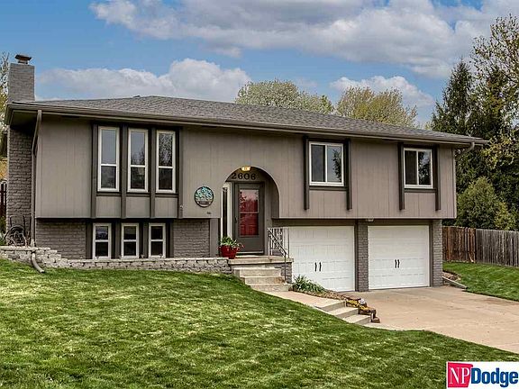 2nd image of 2606 N 125th Cir