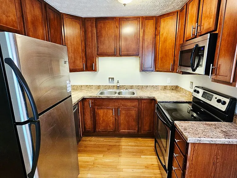 3054 Dorris Ave — Photo 7