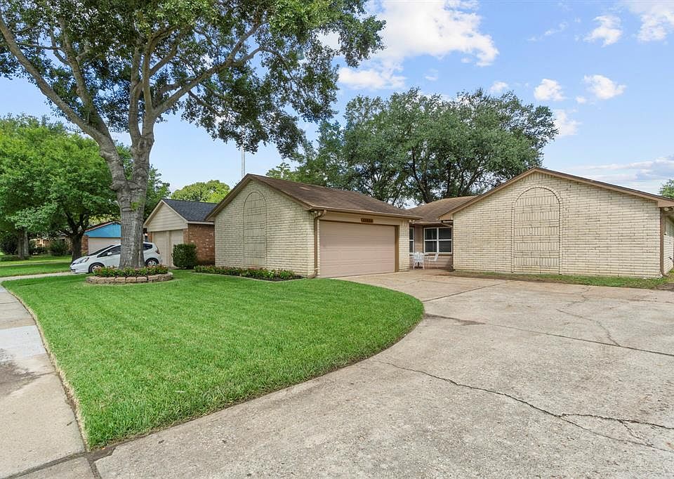 1st image of 13834 Fleur De Lis Blvd