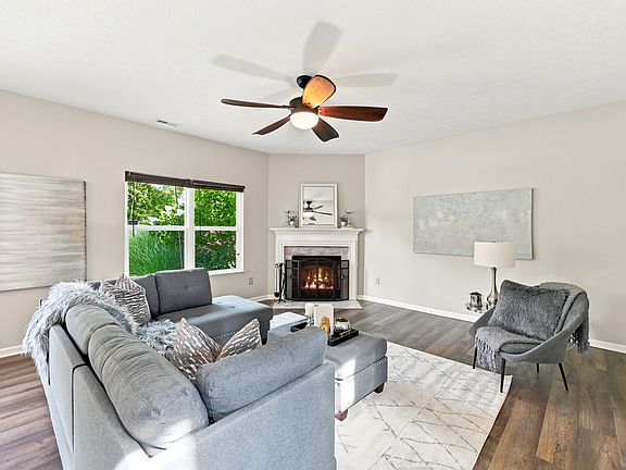3rd image of 6562 Clary Circle Dr