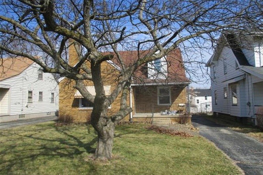 1st image of 568 Cambridge Ave