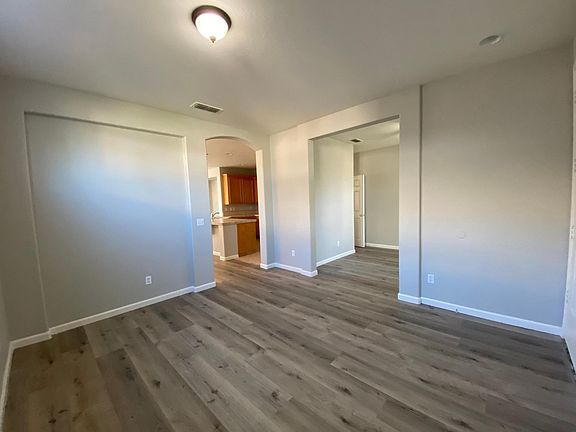 3rd image of 9671 Iris Meadow Way