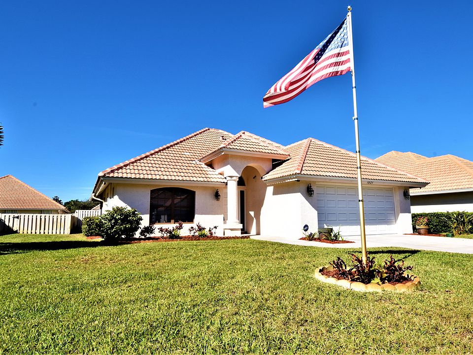 1st image of 1625 James Cir