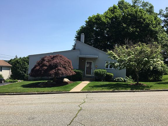 5th image of 120 Orlando Dr