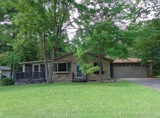 10425 Sandy Spring Dr, Nekoosa, WI 54457