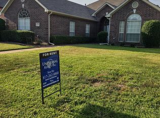 533 Winston St, Grand Prairie, TX 75052