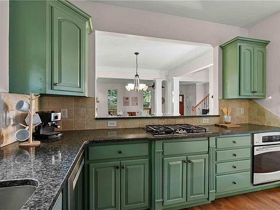 4th image of 1733 Mary Lou Ln