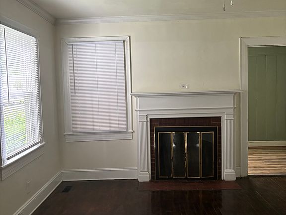 4th image of 101 N Eastern St