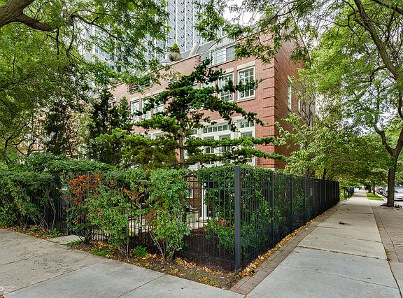 2nd image of 4280 N Marine Dr
