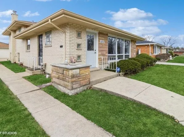 10752 31st St, Westchester, IL 60154