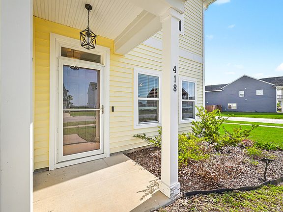 4th image of 418 Carrara Dr