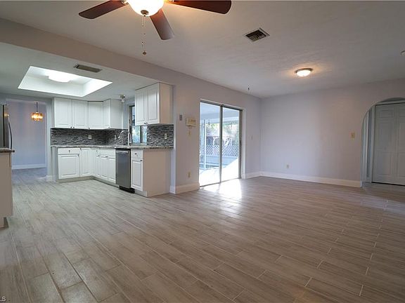 5th image of 227 Oregon Way Unit 21