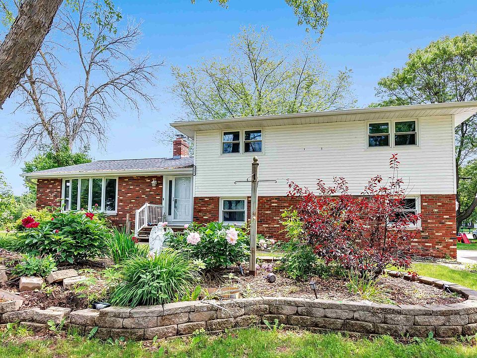 1st image of 2697 Pioneer Dr